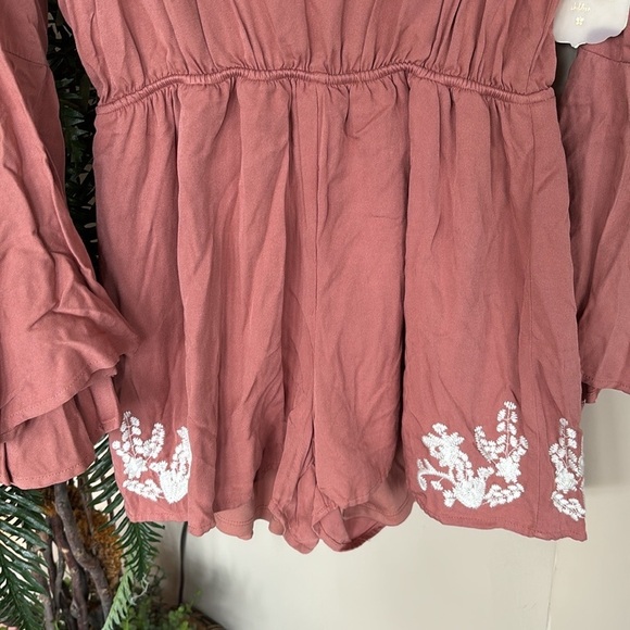 Brand New Altar’d State Salmon Marissa Romper Jumpsuit Embroidered Floral Boho - Picture 6 of 16